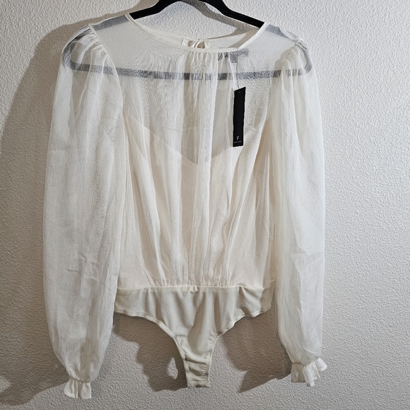 Lulu's NWT Blouse Long Sleeve Bodysuit XS Cream Sheer - Picture 9 of 12